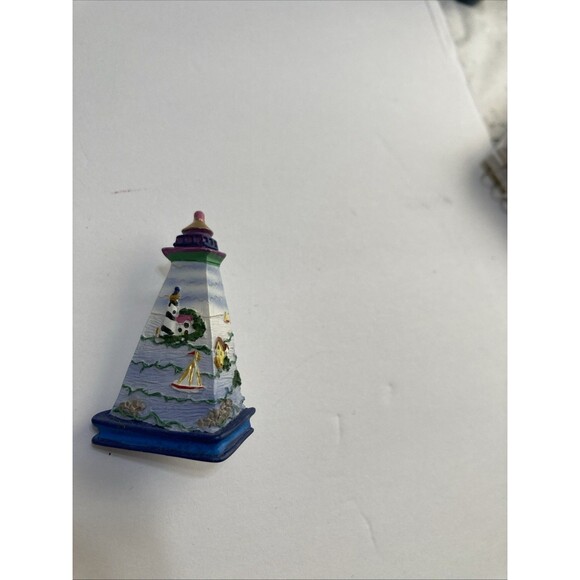 JIM SHORE Shorelights 2003 Morning's New Light Lighthouse Sailboat - Picture 4 of 4